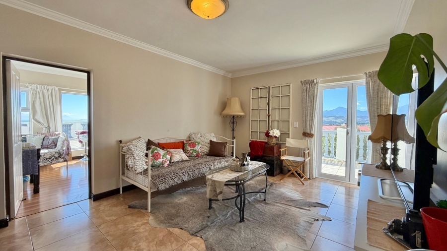 5 Bedroom Property for Sale in Mountainside Western Cape